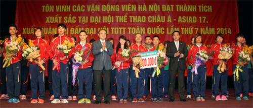 Hanoi honored coaches, athletes with ASIAD medals
